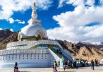 Leh to Sarchu (250 km / 8-9 hrs)